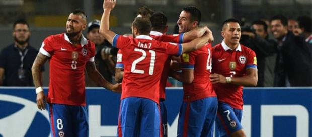 Chile celebra su victoria ante Perú (Conmebol.com) Chile celebra su victoria ante Perú (Conmebol.com)