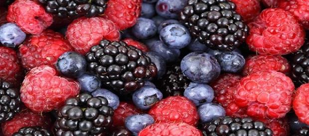 Fructele te mentin sanatos si frumos Fructele te mentin sanatos si frumos