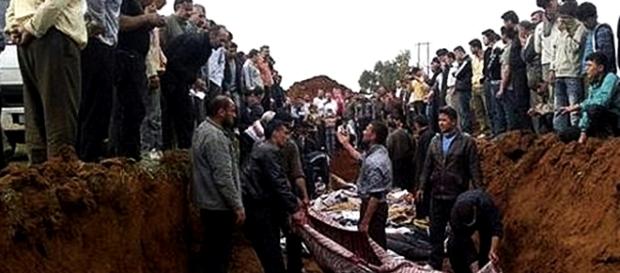 Moartea e deja obişnuinţă în Siria, din păcate Moartea e deja obişnuinţă în Siria, din păcate