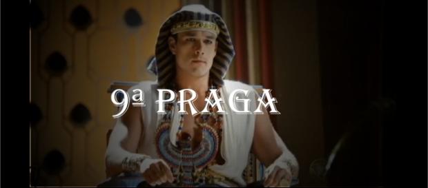 O dia vira noite sobre todo o Egito O dia vira noite sobre todo o Egito