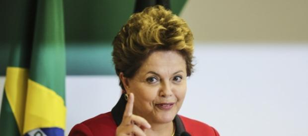 Para ter apoio,Dilma suspende demissão Para ter apoio,Dilma suspende demissão
