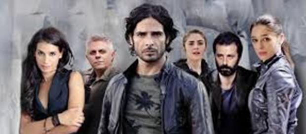 Squasra Antimafia 8 arriva Giulio Berruti. Squasra Antimafia 8 arriva Giulio Berruti.