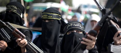 Donne armate dello Stato Islamico