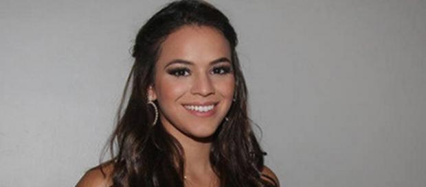 Bruna Marquezine fará cenas calientes Bruna Marquezine fará cenas calientes