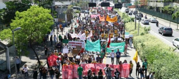 Foto por Yghor Boy marcha contra reorganização Foto por Yghor Boy marcha contra reorganização