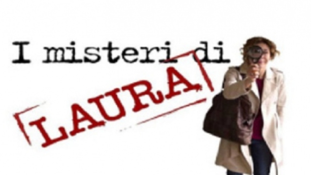 Carlotta Natoli &egrave; Laura Moretti