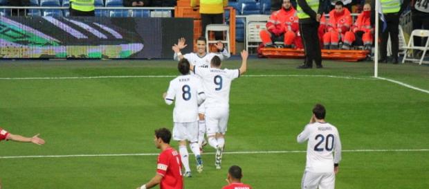 Real Madrid y PSG buscan el liderato Real Madrid y PSG buscan el liderato