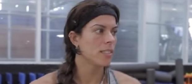 Rebeca Gusmão: tuiteiros pedem a expulsão dela Rebeca Gusmão: tuiteiros pedem a expulsão dela