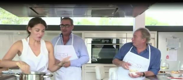 El periodista cocinando en la casa de Bertin El periodista cocinando en la casa de Bertin