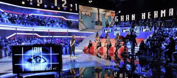 Plató de gran hermano y sus comentaristas Plató de gran hermano y sus comentaristas