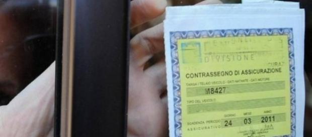 Assicurazioni: mai più contrassegno da esporre Assicurazioni: mai più contrassegno da esporre