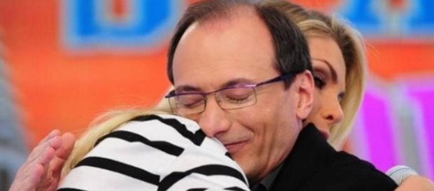 Britto Jr é barrado em festa de natal da Record Britto Jr é barrado em festa de natal da Record