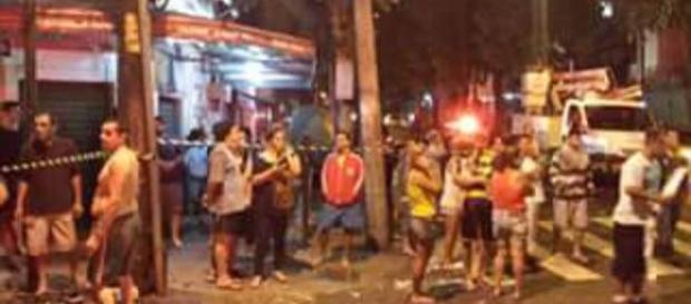 Explosão destroi imóveis em São Cristóvão, RJ Explosão destroi imóveis em São Cristóvão, RJ