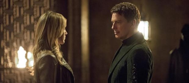 Laurel Lance e Malcolm Merlyn in Arrow 4x03 Laurel Lance e Malcolm Merlyn in Arrow 4x03