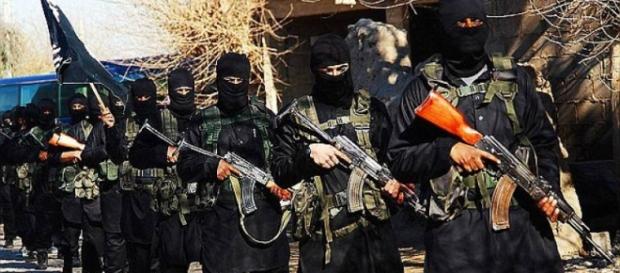 Tot mai mulți sirieni părăsesc ISIS Tot mai mulți sirieni părăsesc ISIS
