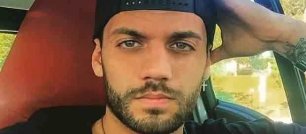 Uomini e donne: doppio bacio per Gianmarco Uomini e donne: doppio bacio per Gianmarco