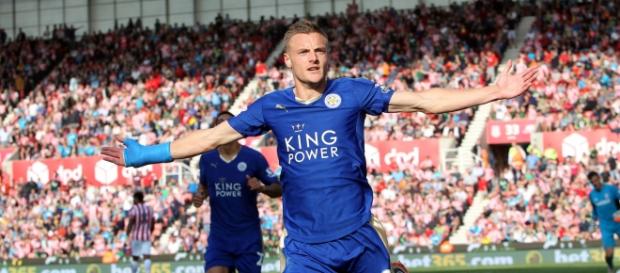Vardy celebrando el 2º gol frente al Southampton Vardy celebrando el 2º gol frente al Southampton