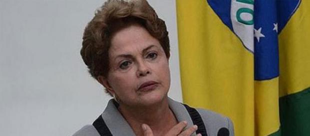 Dilma anuncia cortes e redução de pessoal Dilma anuncia cortes e redução de pessoal