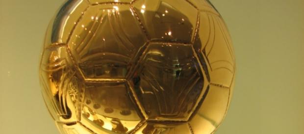 El Balón de Oro premia al mejor jugador del año El Balón de Oro premia al mejor jugador del año