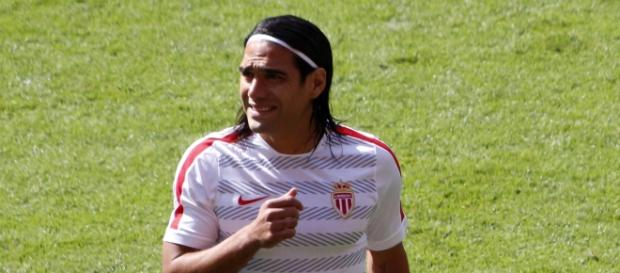 Falcao, entes de un partido con el AS Mónaco Falcao, entes de un partido con el AS Mónaco