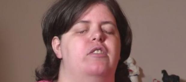 Jewel Shuping tem um enorme transtorno mental. Jewel Shuping tem um enorme transtorno mental.