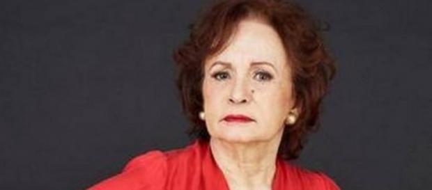 Joana Fomm conta que retirou seios Joana Fomm conta que retirou seios