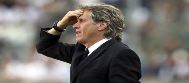 Jorge Jesus em maus lençóis com o Benfica. Jorge Jesus em maus lençóis com o Benfica.