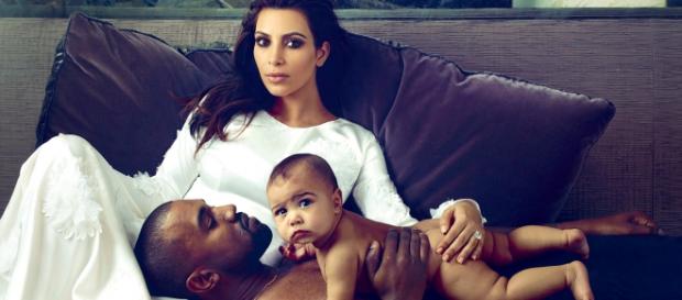 Kanye West, Kim Kardashian y su hijo. Kanye West, Kim Kardashian y su hijo.