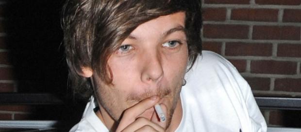 Louis Tomlinson adora noitadas. Louis Tomlinson adora noitadas.