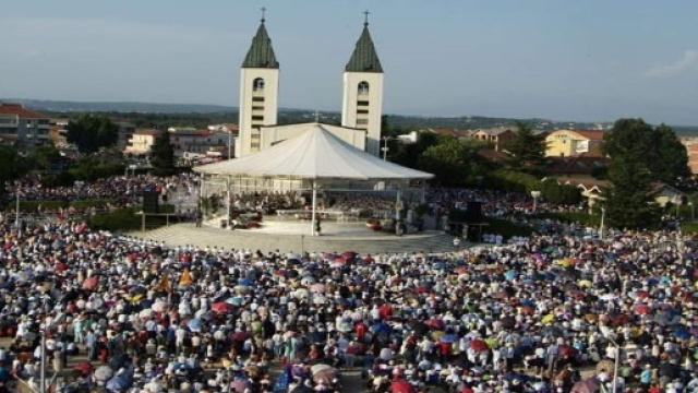 Attenti pellegrini alla collina delle apparizioni