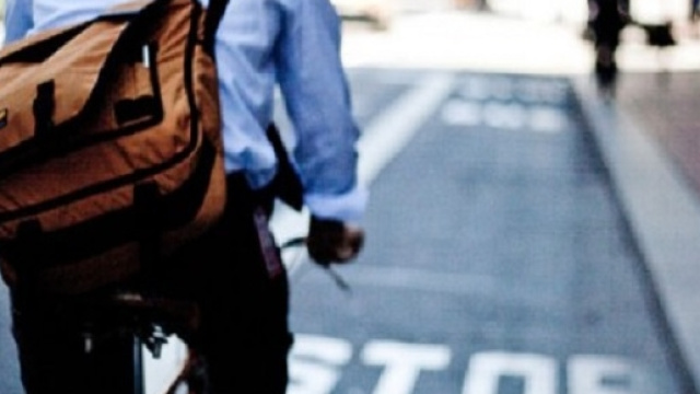 Francia: contributi a chi va al lavoro in bici