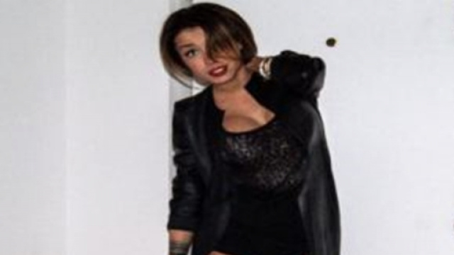 Valentina criticata per il suo abbigliamento