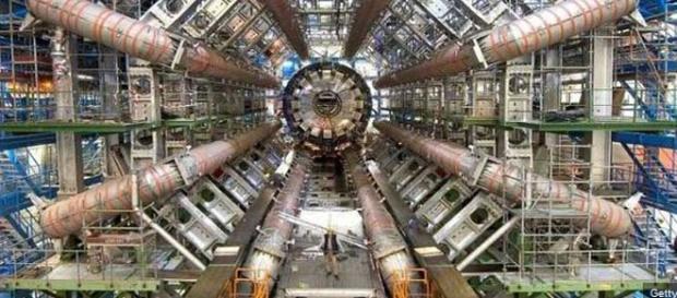 Collisionatore di adroni del Cern Collisionatore di adroni del Cern