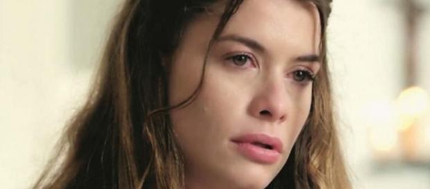 Doença de Alinne Moraes faz Globo colocar dublê Doença de Alinne Moraes faz Globo colocar dublê
