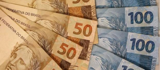 É importante economizar em tempos de crise É importante economizar em tempos de crise