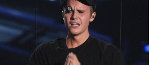 Justin Bieber mostra estar muito confiante. Justin Bieber mostra estar muito confiante.