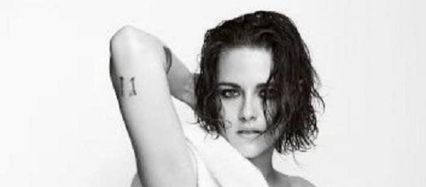 Kristen Stewart nue et sexy pour Mario Testino Kristen Stewart nue et sexy pour Mario Testino