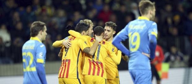 Los de Luis Enrique celebrando uno de los tantos Los de Luis Enrique celebrando uno de los tantos