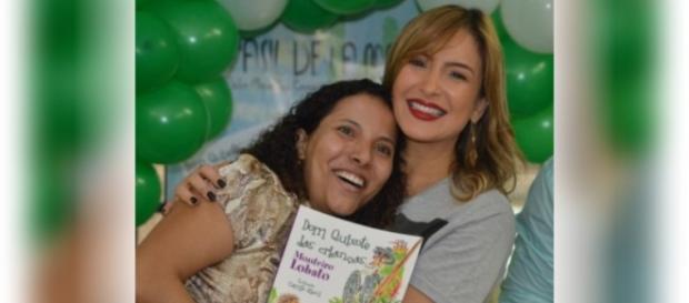 Claudia Leitte é Rainha de Bateria da Mocidade Claudia Leitte é Rainha de Bateria da Mocidade