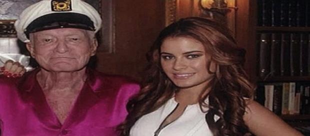Foto de ABC : Hugh Hefner con Carla Howe Foto de ABC : Hugh Hefner con Carla Howe