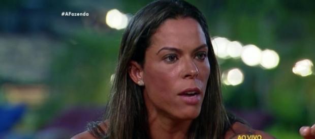 Justus avisa que Rebeca pode ser expulsa Justus avisa que Rebeca pode ser expulsa