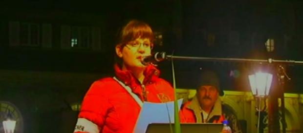 Polka przemawiała na wielkim wiecu w Dreźnie. Polka przemawiała na wielkim wiecu w Dreźnie.