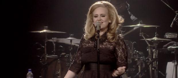 Cantora Adele voltará a se apresentar Cantora Adele voltará a se apresentar