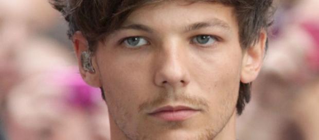 Louis Tomlinson vai ser pai do primeiro filho. Louis Tomlinson vai ser pai do primeiro filho.