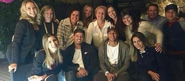 Neymar em aniversário de carolina(Foto/Reprodução) Neymar em aniversário de carolina(Foto/Reprodução)