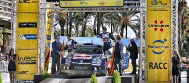 Ogier e Ingrassia na cerimónia do Rali Catalunha. Ogier e Ingrassia na cerimónia do Rali Catalunha.