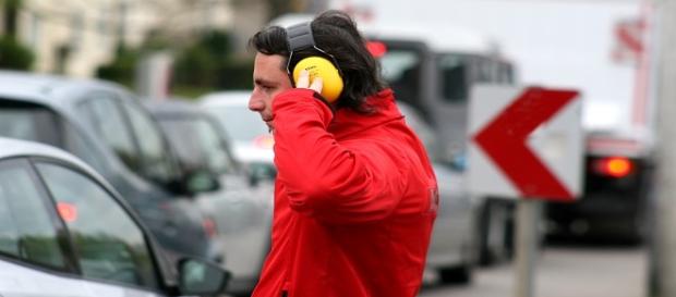 Zgomotul traficului este periculos pentru sănătate Zgomotul traficului este periculos pentru sănătate