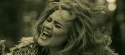 Il nuovo video del singolo di Adele, Hello