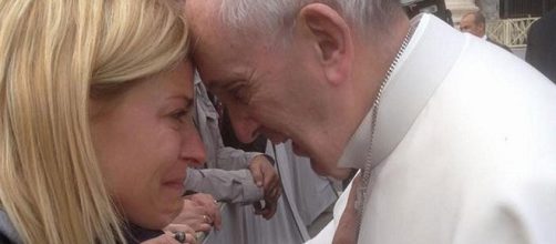 Tobal lloró al hacerle su pedido al Papa