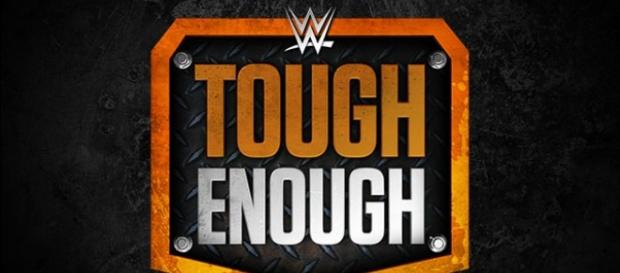 Logotipo do programa Tough Enough. Logotipo do programa Tough Enough.